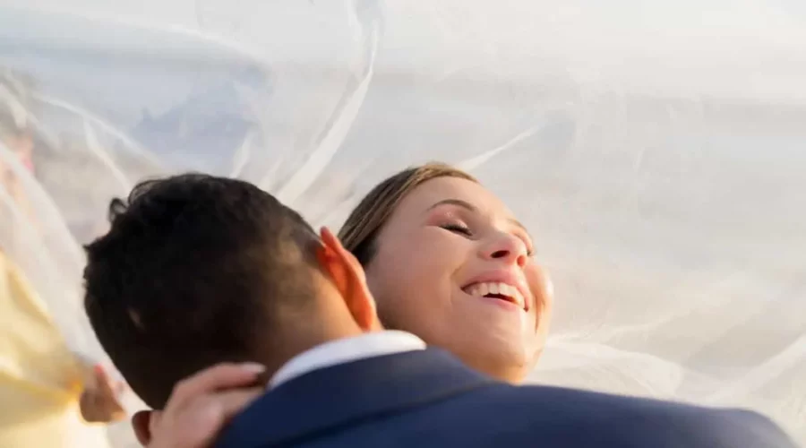 Le mariage de E&G, vrai, intime et profondément à leur image, à Petite-Île, Réunion